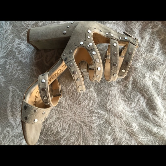 Sam Edelman studded gray strappy suede block heels - Picture 3 of 6